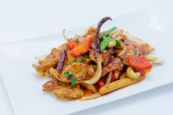 CRISPY CHICKEN WITH CASHEW NUT SAUCE