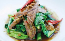 CHINESE BROCCOLI WITH MARINATED PORK